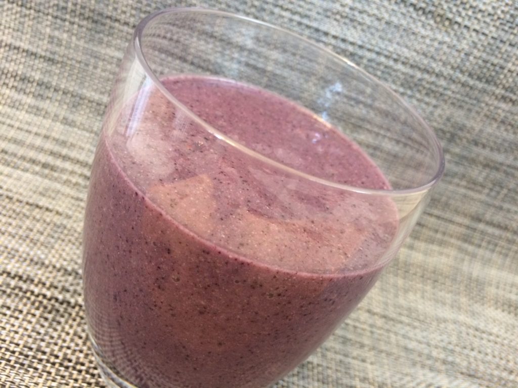 Blueberry Mango Celery Smoothie